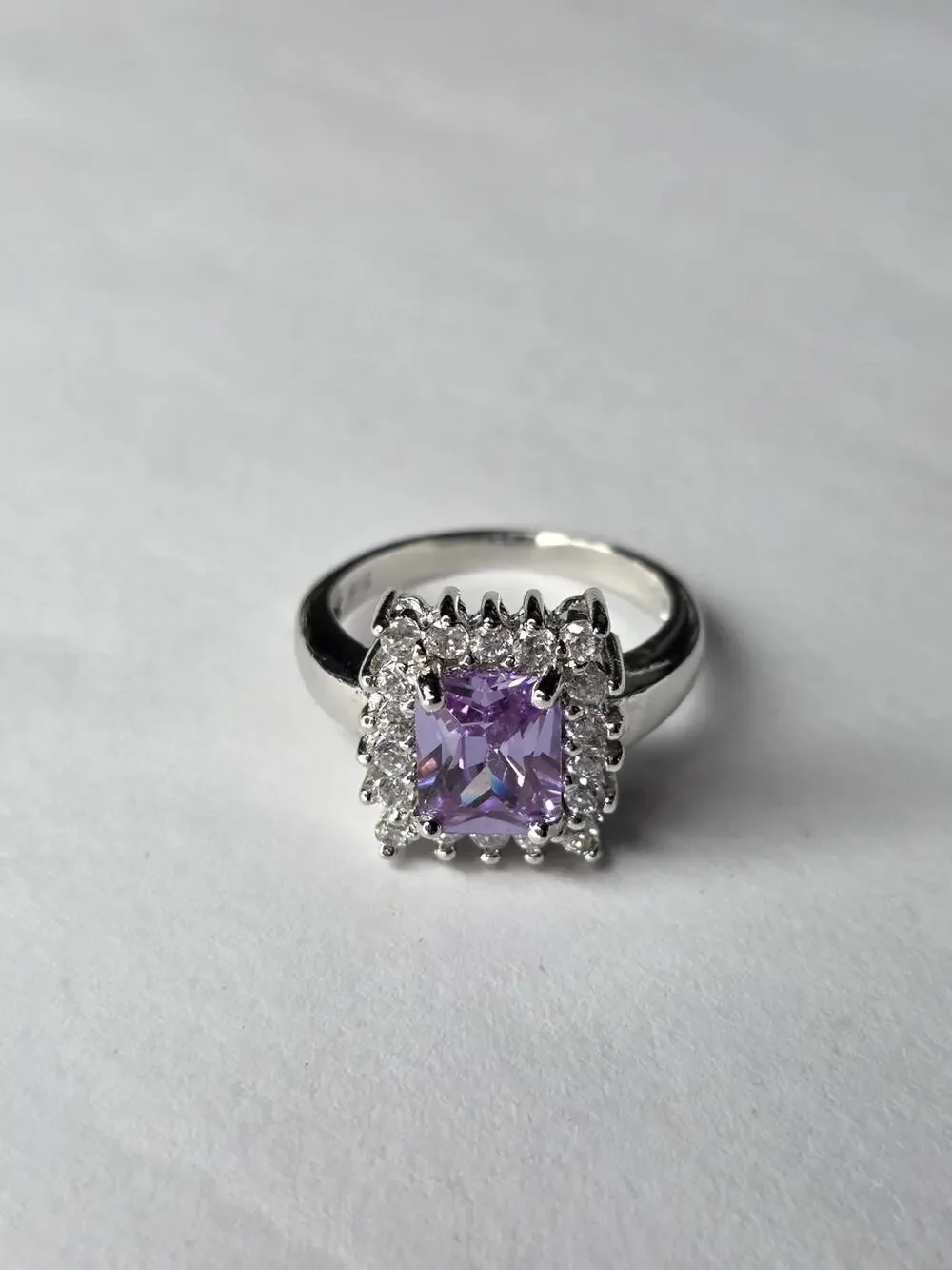 Estate Sale Signed FAS 925 Sterling Silver Purple Cubic Zirconia Ring Size 8